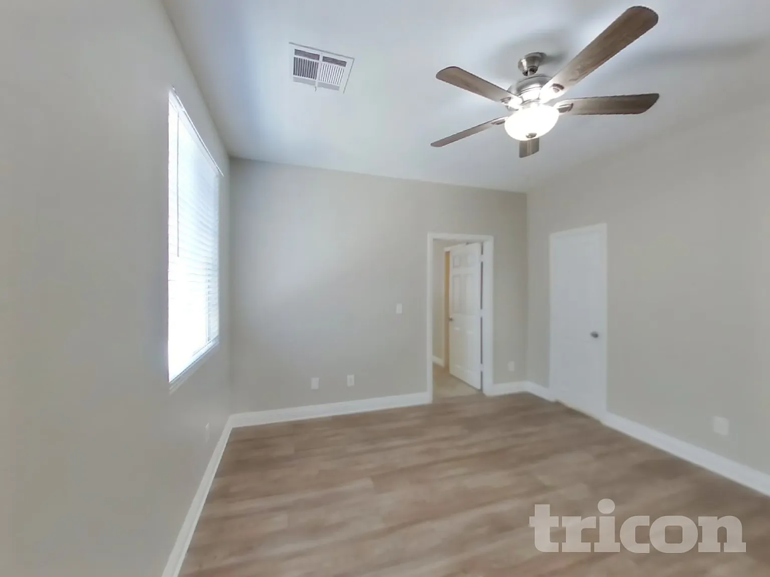 9827 Spinnaker Creek Avenue Las Vegas NV — Photo 2