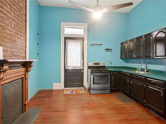 5th image of 801 Dante St