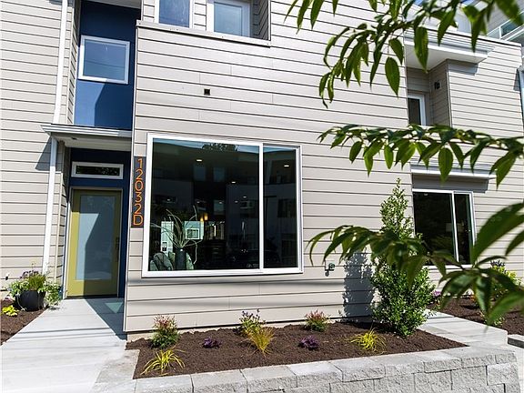 3rd image of 12032 33rd Ave NE #D