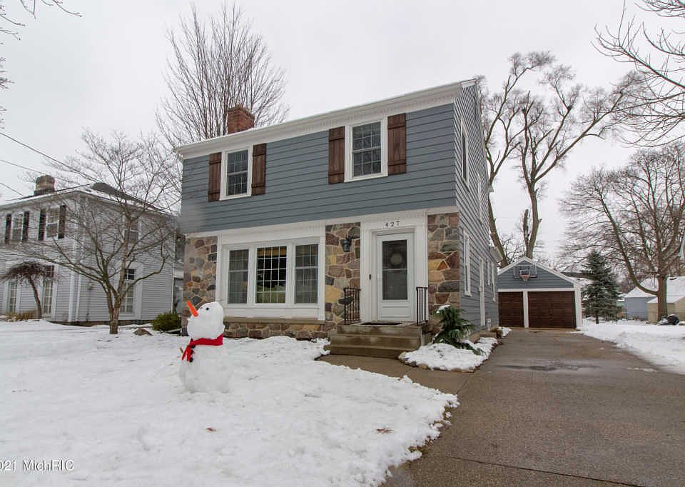 1st image of 427 Mulford Dr SE