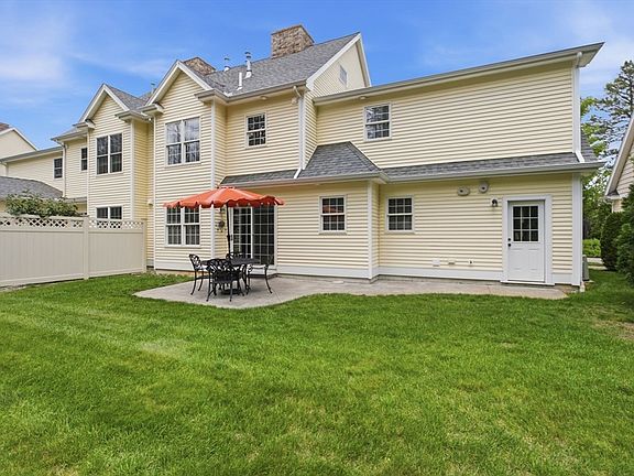 2nd image of 25 Buckingham Rd #25