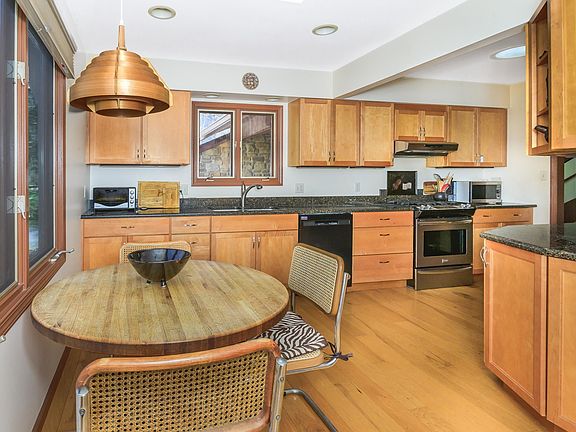 4th image of 2622 E Spicewood Ct