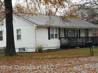 001 Woodland Ct, Smithville, MO 64089
