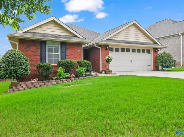 6818 Breyerton Way, Owens Cross Roads, AL 35763