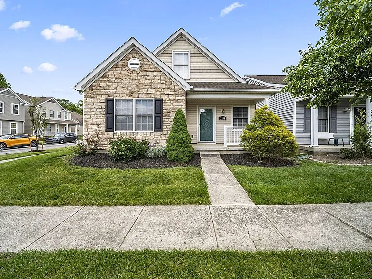 2194 Rustic Ledge Dr — Photo 1