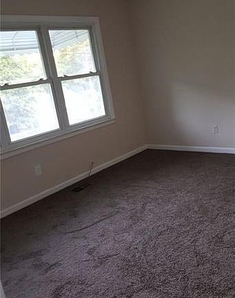 4th image of 612 Center Hill Ave NW