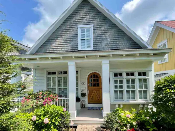 575 E Bay St Building 14, Harbor Springs, MI 49740
