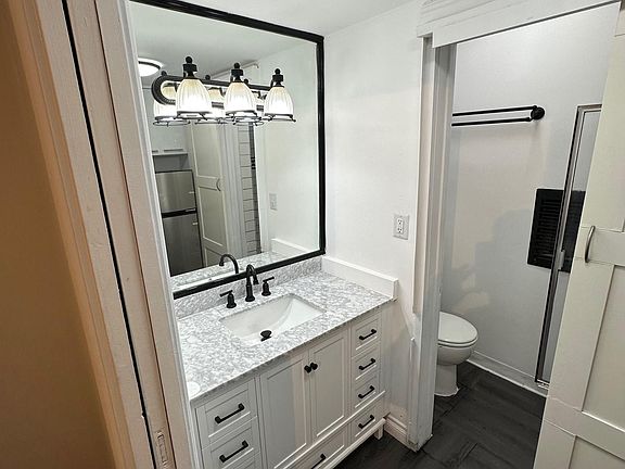 4th image of 11915 Goshen Ave #4