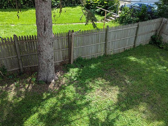 5th image of 3739 Lyndale Ave N