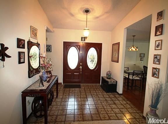 4th image of 18 Vierra Ct