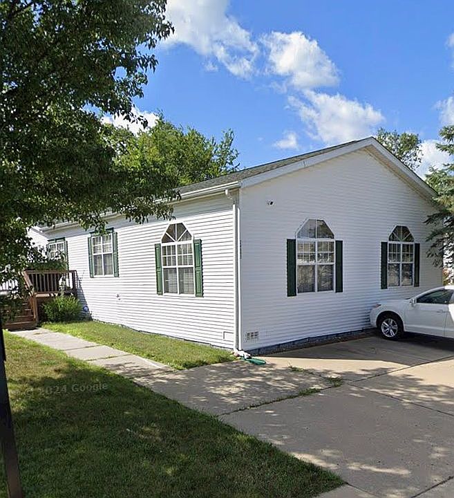 2nd image of 24693 Manchester Dr