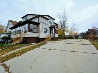1017 18th St, Two Rivers, WI 54241