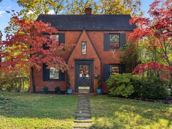 747 Fruithurst Dr, Pittsburgh, PA 15228