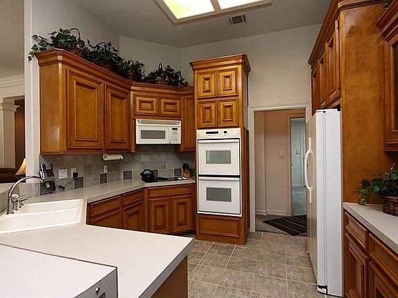 5th image of 366 Wedgewood Dr