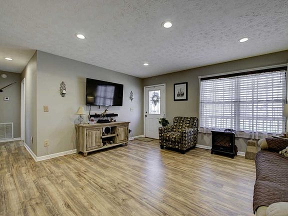 5th image of 1839 Big Chiefs Skyview Dr