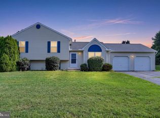 15 Katie Ct, Stewartstown, PA 17363
