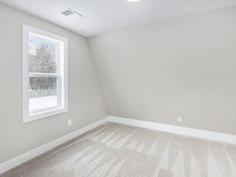 241 Sherman St — Photo 15