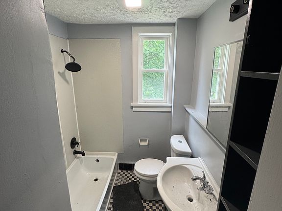 2nd image of 224 Filbert Ave