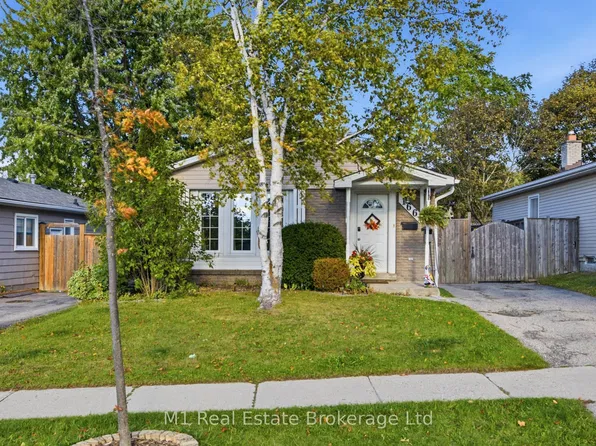 166 Natchez Rd, Kitchener, ON N2B 3L2
