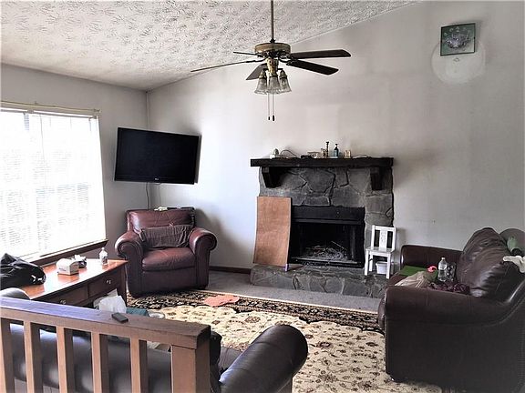 3rd image of 5225 Sugar Crest Dr