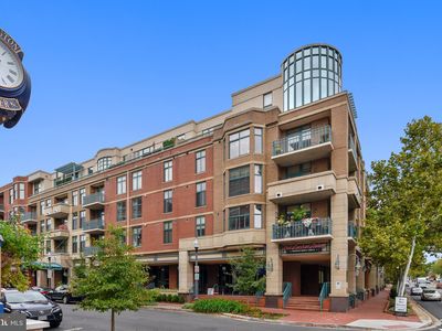502 W Broad St APT 215, Falls Church, VA, 22046