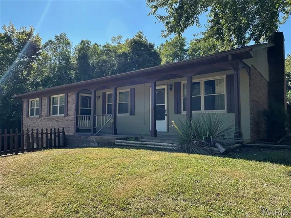 20 Nottingham Ln, Belleville, IL 62223