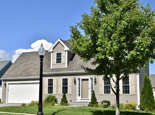 14 Apple Tree Ln, New Bedford, MA 02740