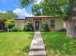 7007 Forest Grv, San Antonio, TX 78240
