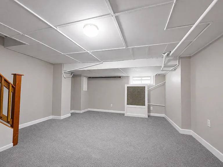 1215 N Ellwood Ave — Photo 17