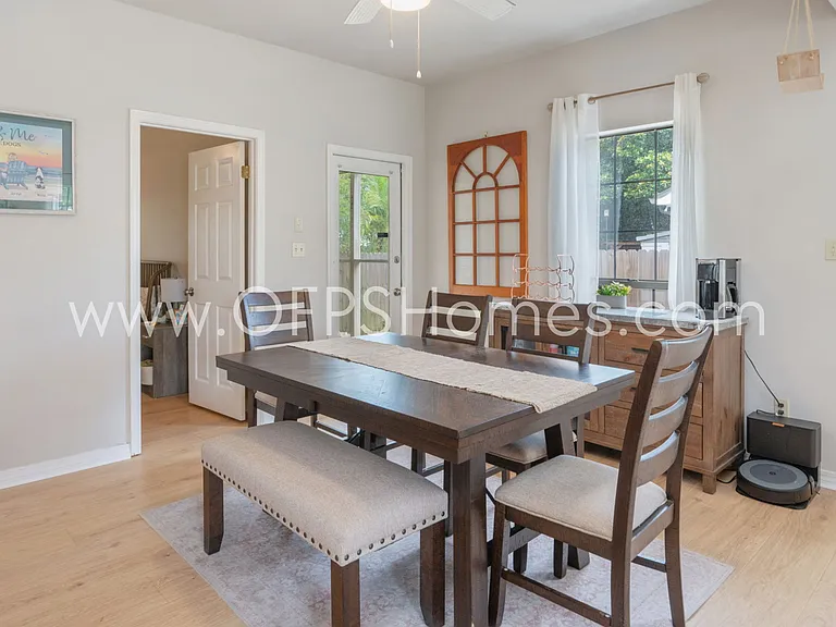 319 Sailfish Cir — Photo 9