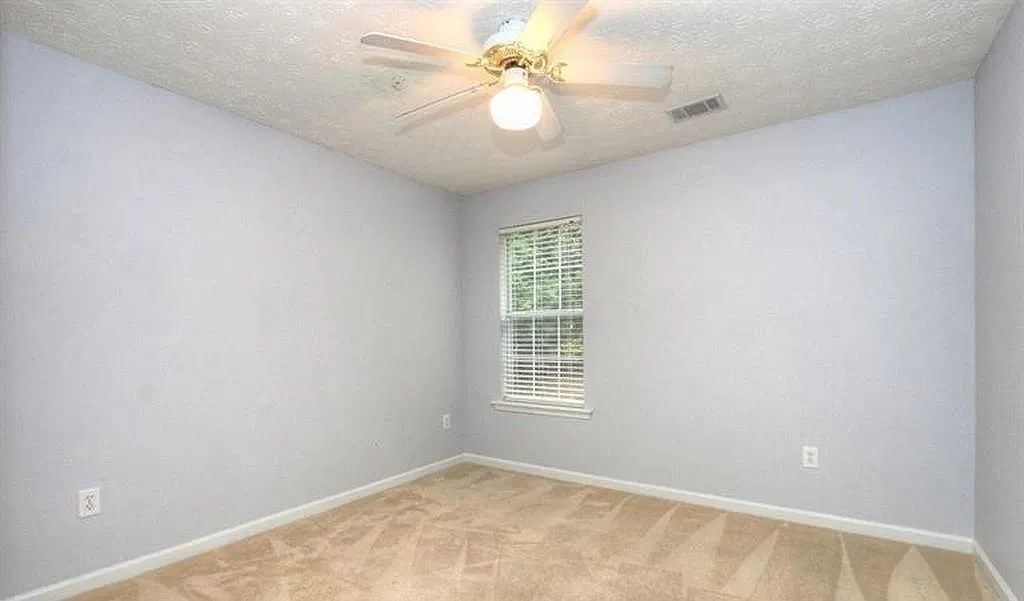 3 bed, 2.0 bath, 1500 sqft, $2,200 — Photo 3