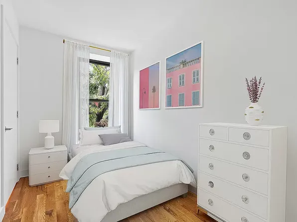 415 Bergen Street image 3 of 6