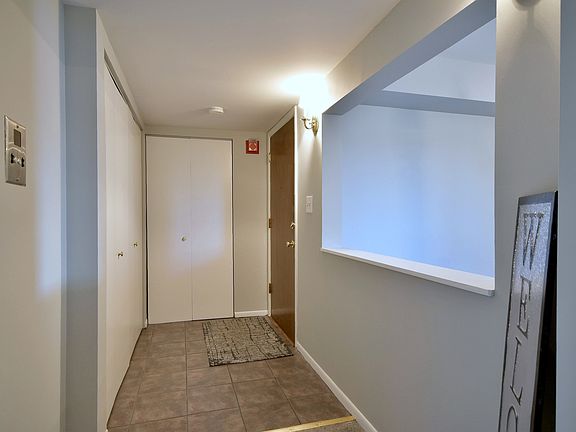 3rd image of 445 N Park Blvd APT 3A