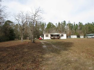 42 Richland Rd, Crawfordville, FL 32327