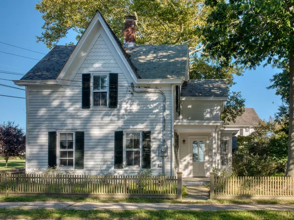 1405 Village Ln, Orient, NY 11957