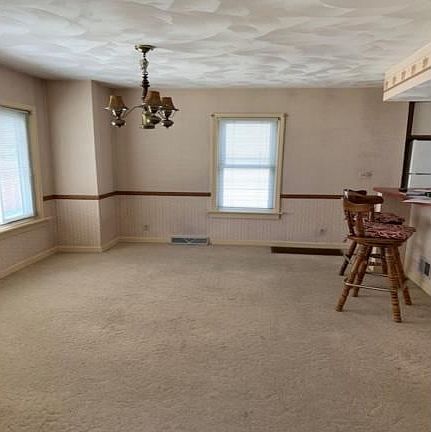 4th image of 623 Jennings St