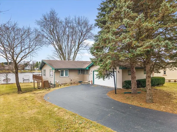 840 Breckenboro Rd, Davis, IL 61019