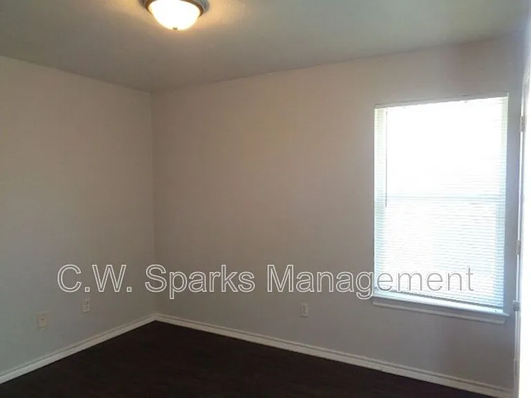 13651 Biggs St — Photo 16