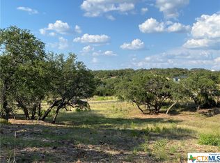 733 Caballo Trl, Canyon Lake, TX 78133