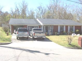 208 Greenview Dr, Vicksburg, MS 39183