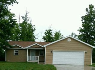 1585 Serenity Dr, Bluffton, IN 46714