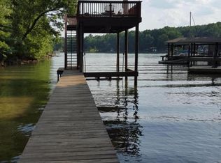 198 Retreat Ln, Huddleston, VA 24104