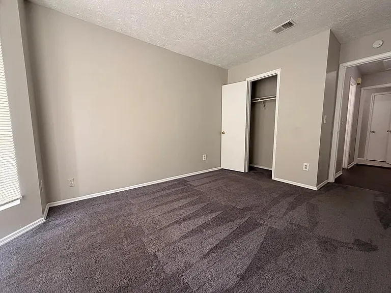 1995 Glenwood Downs Dr — Photo 11