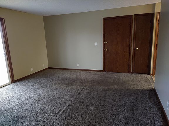 3rd image of 403 S William Ave #3