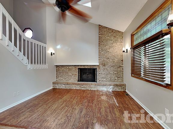 3rd image of 17518 E Wesley Pl