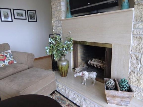 4th image of 17 Wood St APT 202