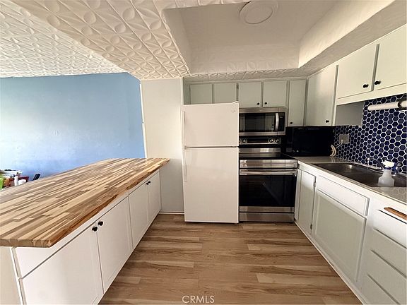 3rd image of 64275 Spyglass Ave Unit 50
