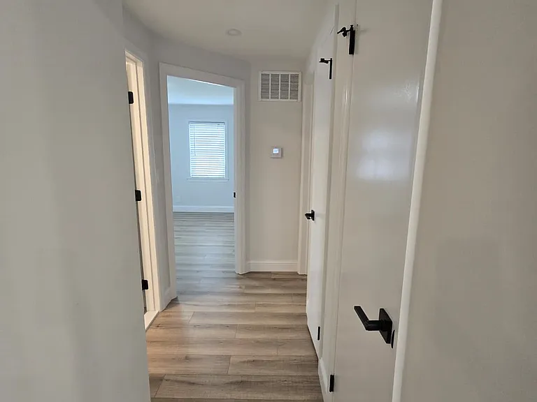 613 Willow Ave #1 — Photo 3