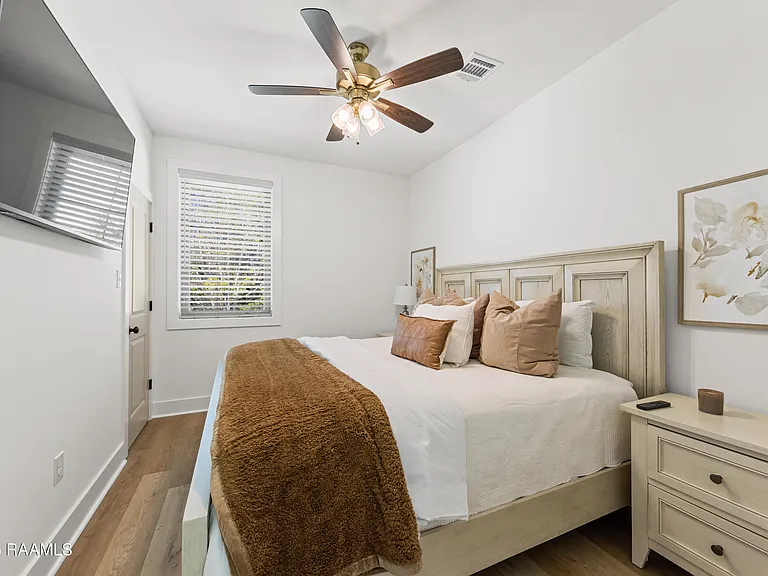 206 Steiner Oaks — Photo 16