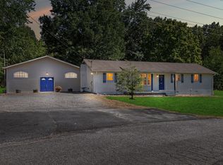 1012 Interstate Park Cir, Cedar Hill, TN 37032